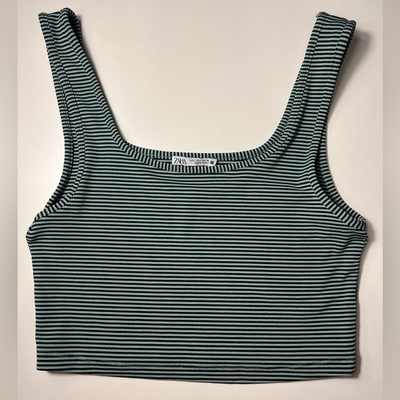 ✨ZARA Large Striped Sage Green and Black stretchy cropped Tank Top - Picture 2 of 9